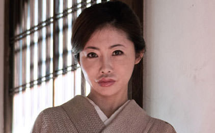 設楽アリサ